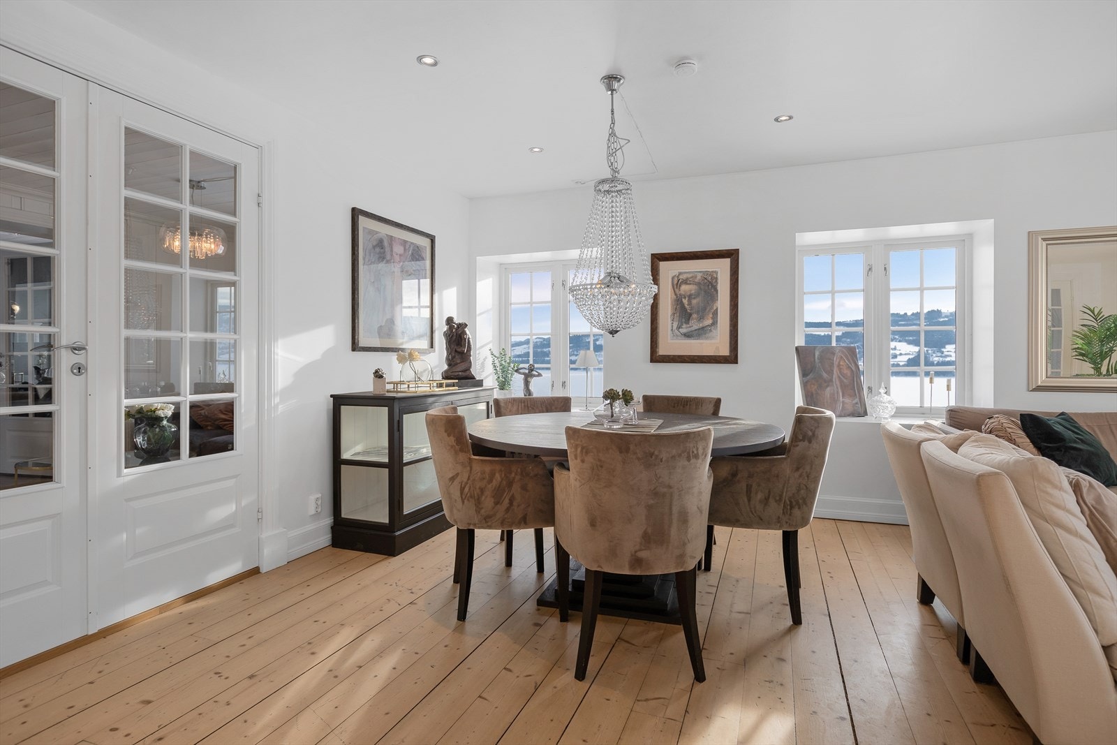 Alle vil finne sin plass i det store våningshuset Galleribilde