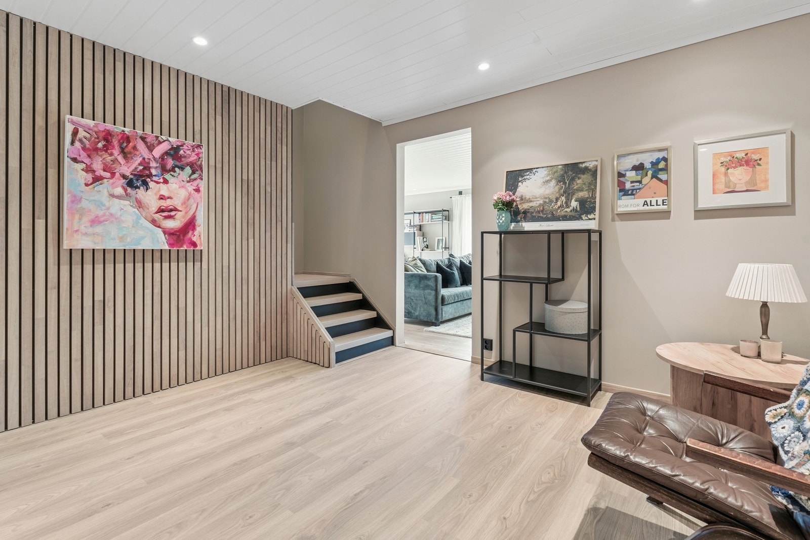 Flott og oppusset hall Galleribilde