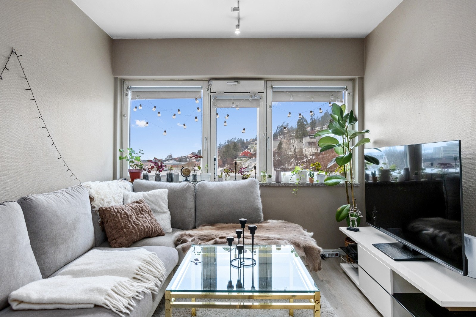 Koselig sofakrok med gode sittemuligheter, perfekt for avslapning etter en lang dag. Galleribilde