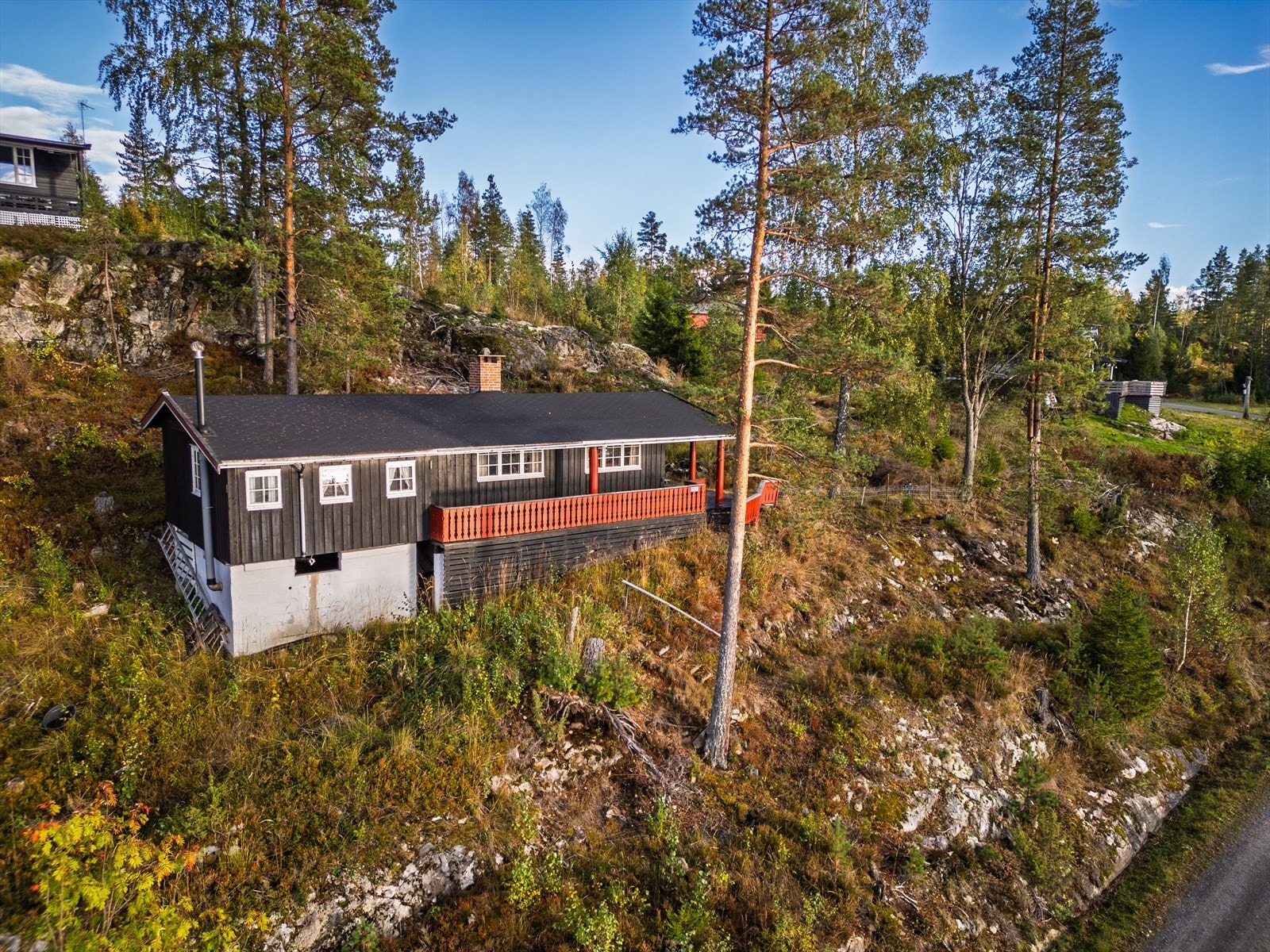 Velholdt og hyggelig hytte Galleribilde