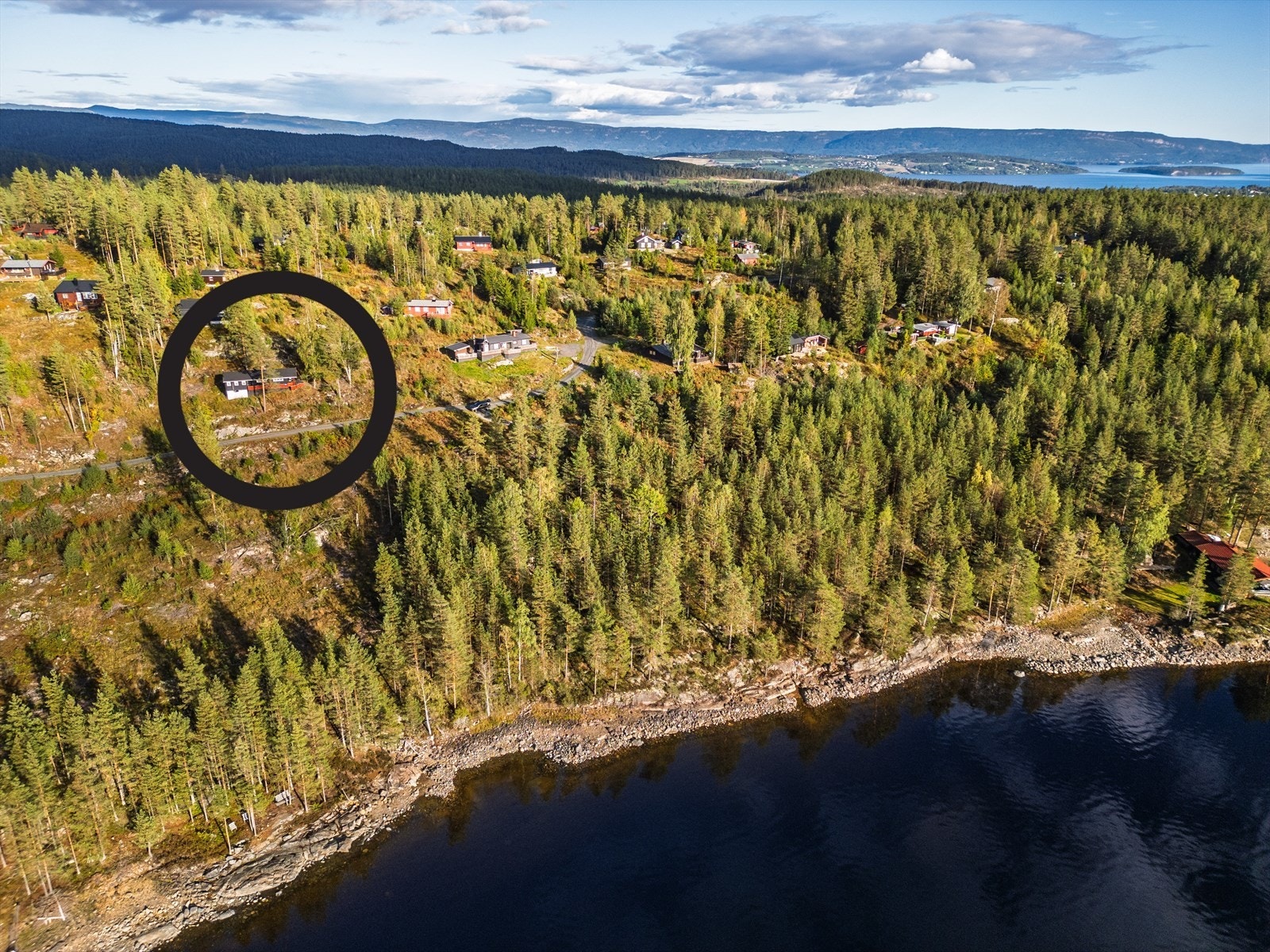 Enkel nedgang til vannet Galleribilde