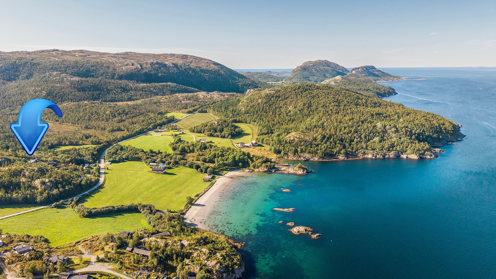 Bare fem min gange fra hytta, ligger en flott strandlinje. Det er også rettighet til å sette opp naust Galleribilde