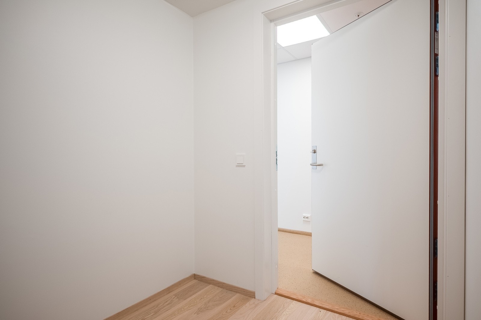 Enkel adkomst med både heis og trapper. Galleribilde