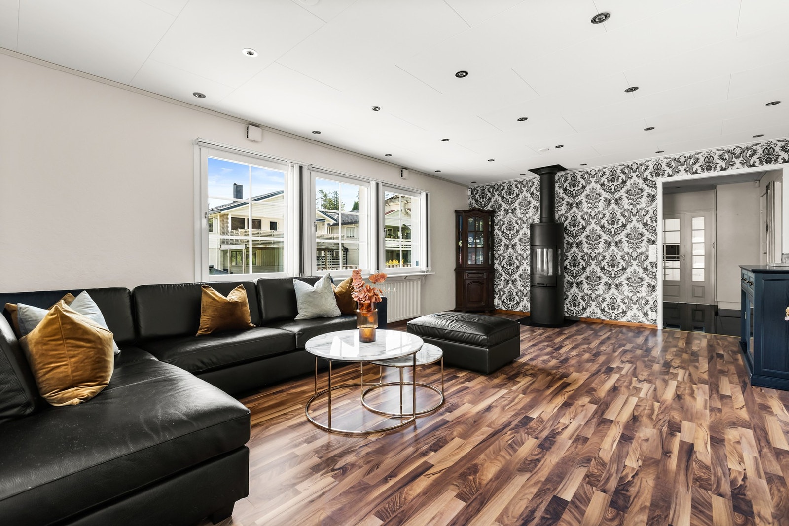 Snart kommer vinteren, her kan kose deg med varme fra peisen. Galleribilde