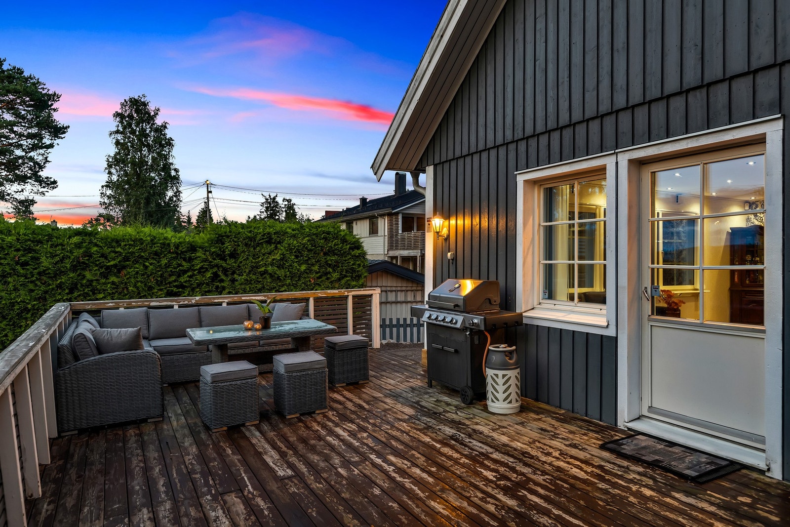 Fra stuen har du adkomst til deilig terrasse for sosiale sammenkomster. Galleribilde