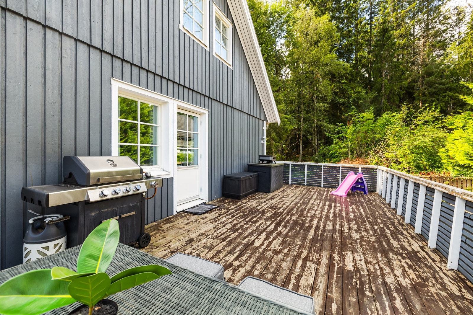 Alt ligger til rette for store aktiviteter, trampoline? Jacuzzi? Mulighetene er mange valget er ditt. Galleribilde