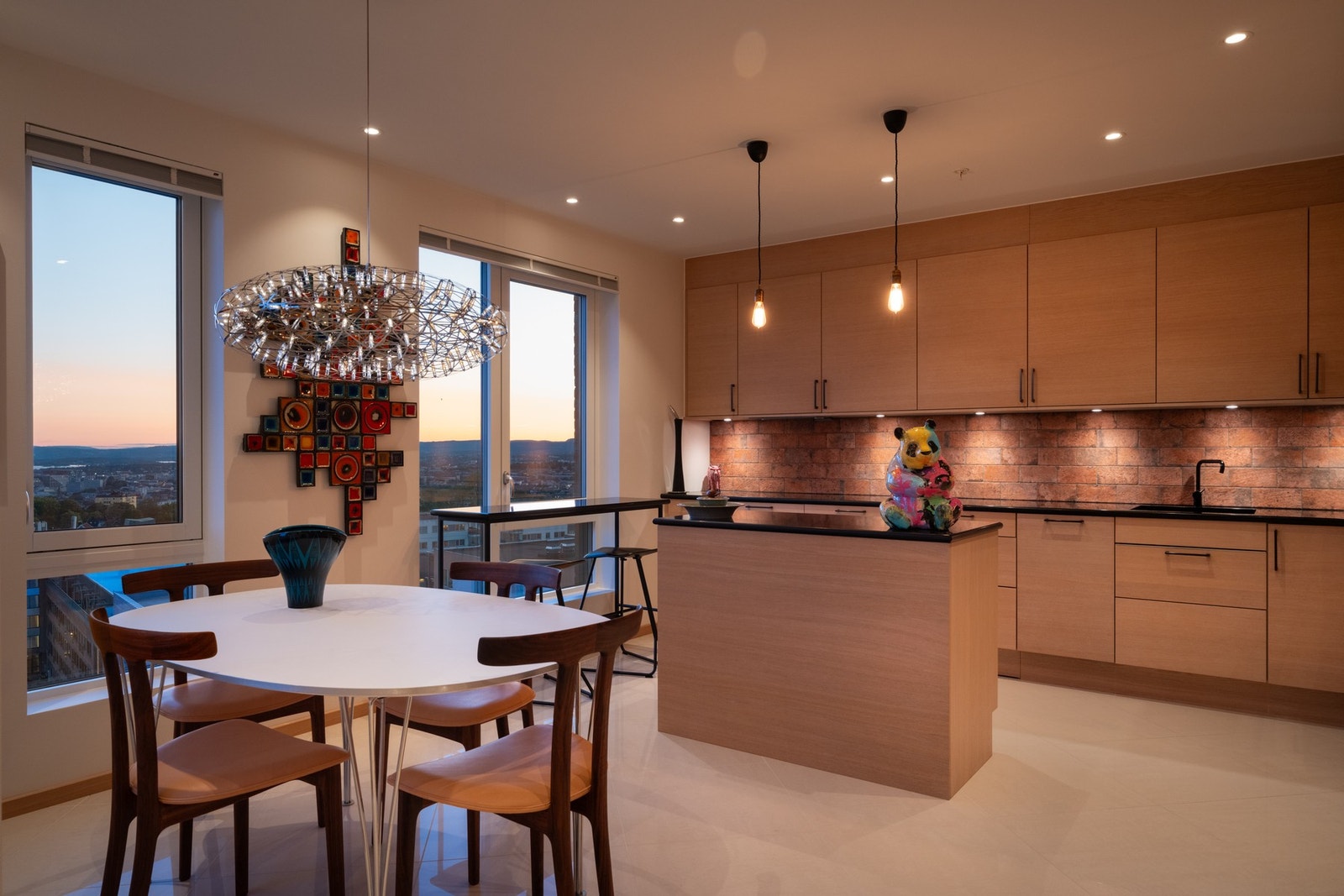 Sigdal kjøkken med hvitevarer fra Miele. Galleribilde