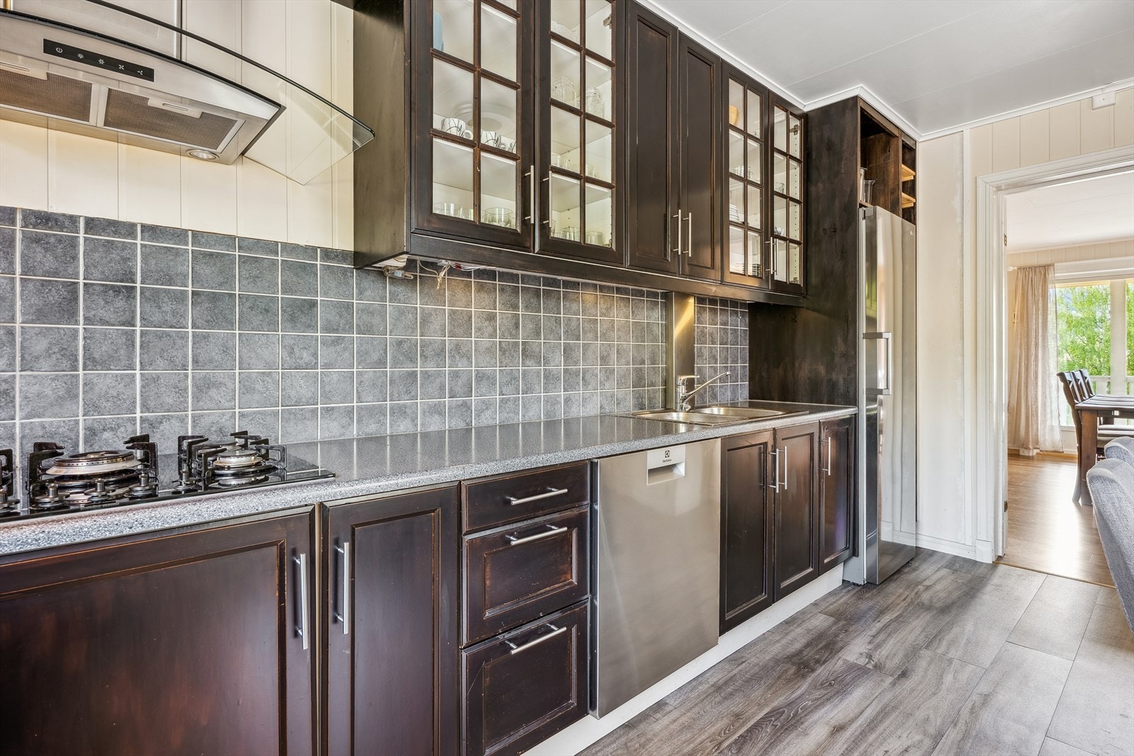 Innbydende og pent kjøkken. Galleribilde