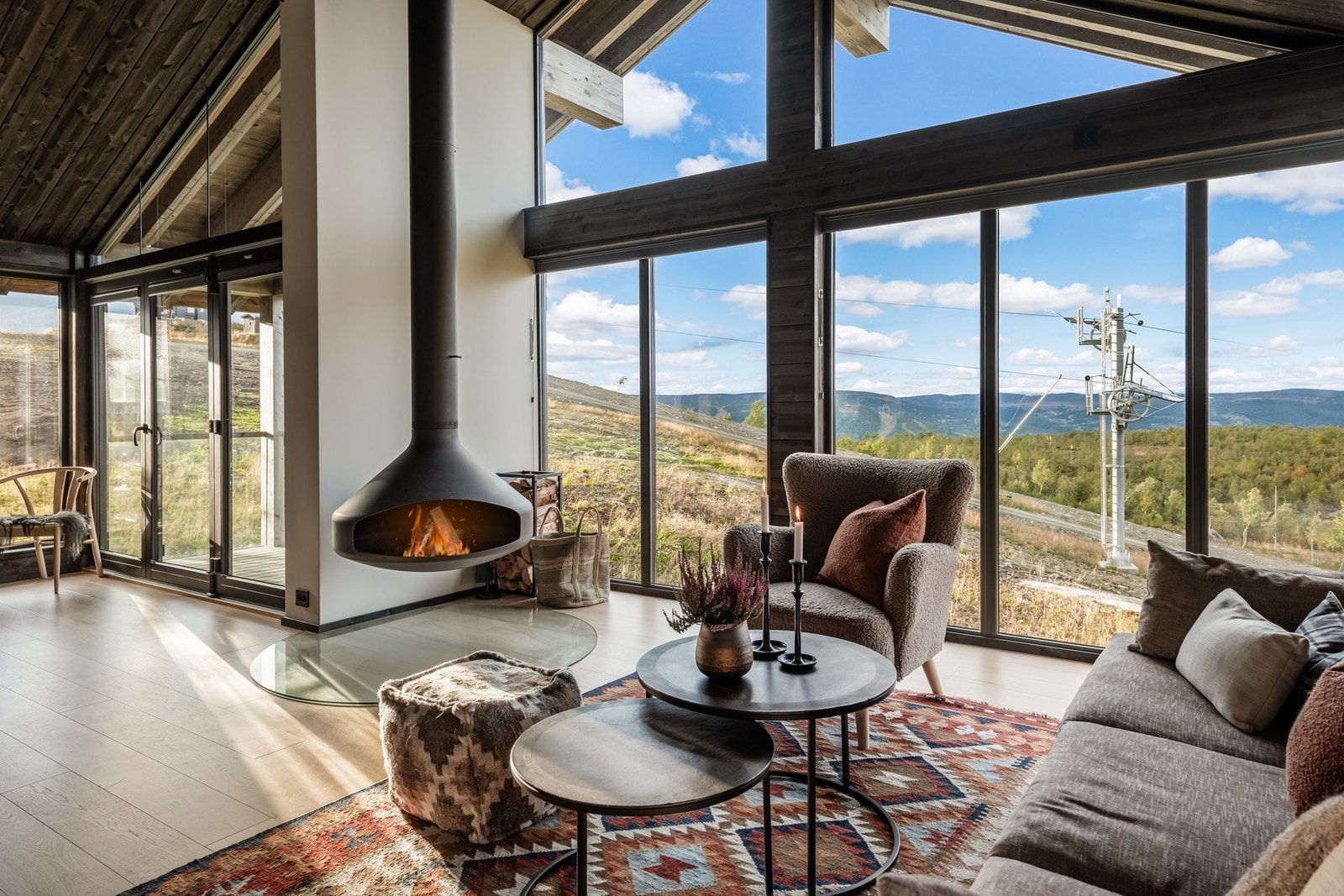 Dette eksklusive chaletet kombinerer moderne komfort med ekte hyttestemning Galleribilde