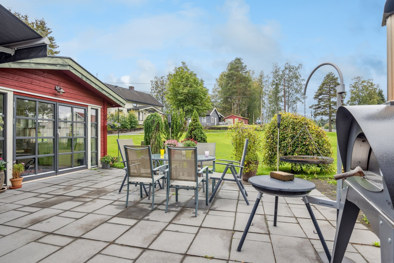 Her er det gode solforhold og rikelig med plass for sosiale sammenkomster. Galleribilde