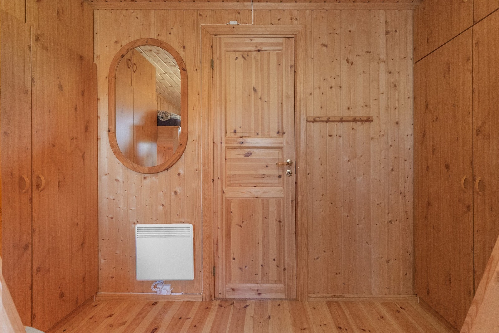 Dette rommet har godt med skapplass Galleribilde