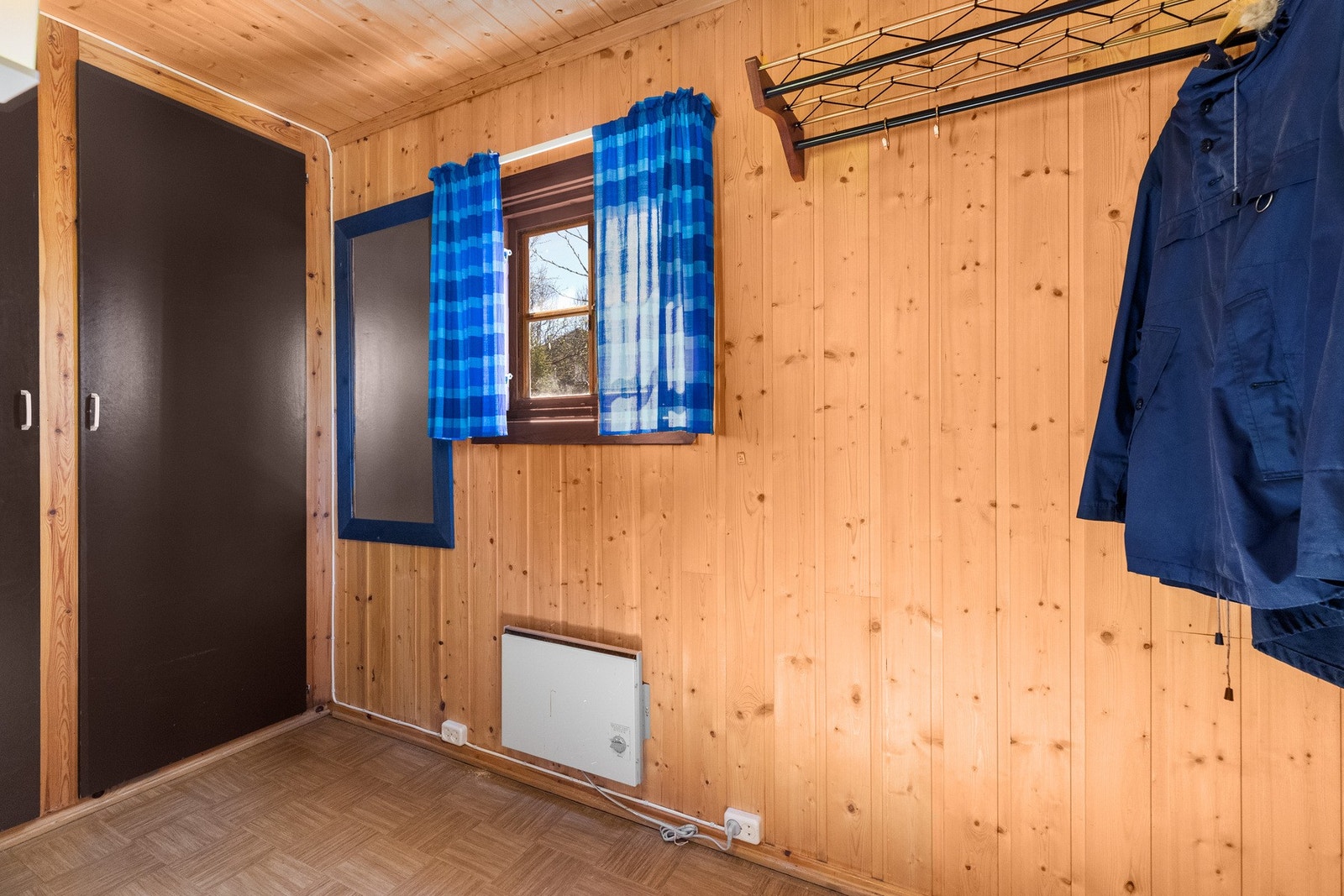 Entré med garderobeskap Galleribilde