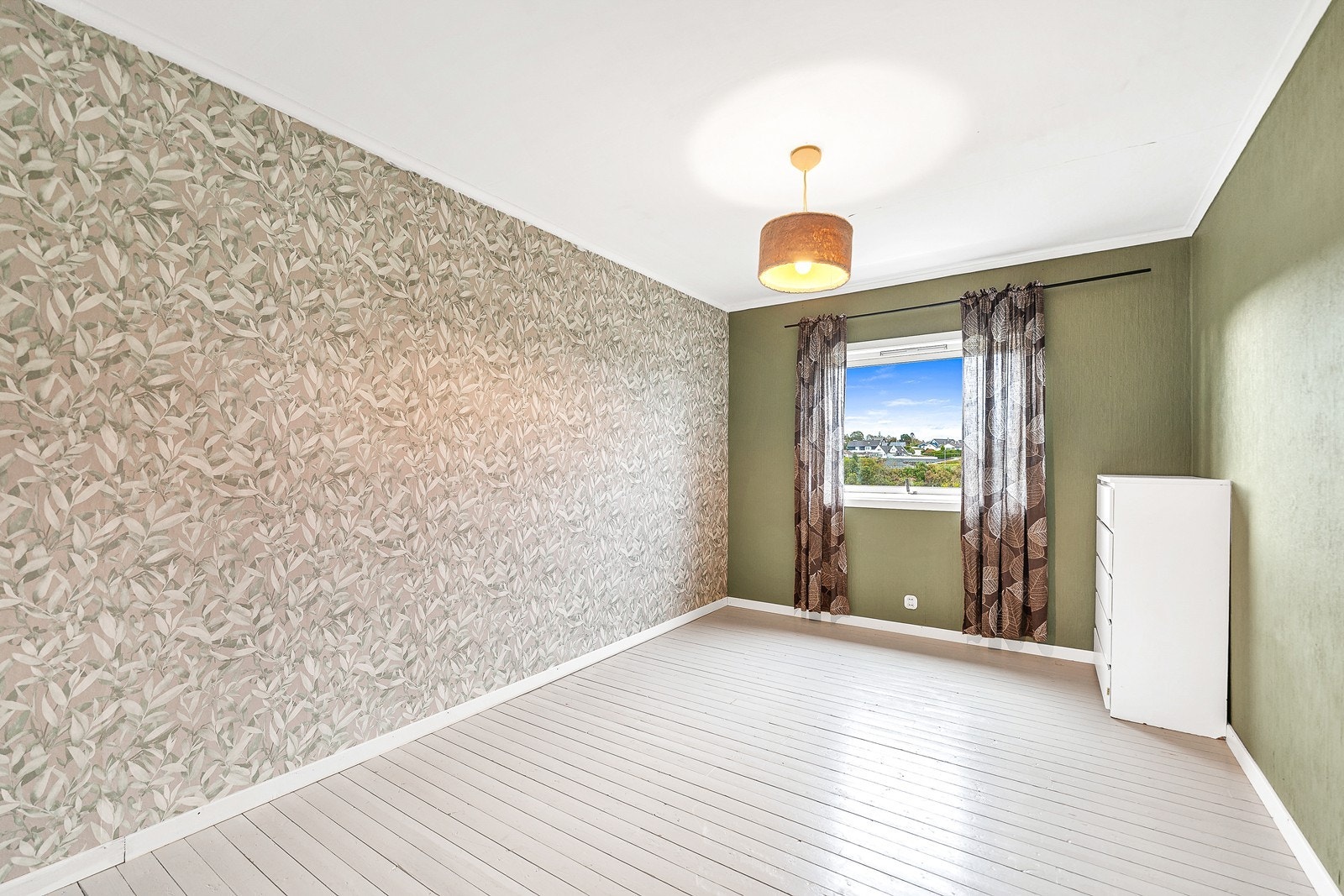 Soverom nr. 4 på loftet. Alle er av god størrelse. Galleribilde