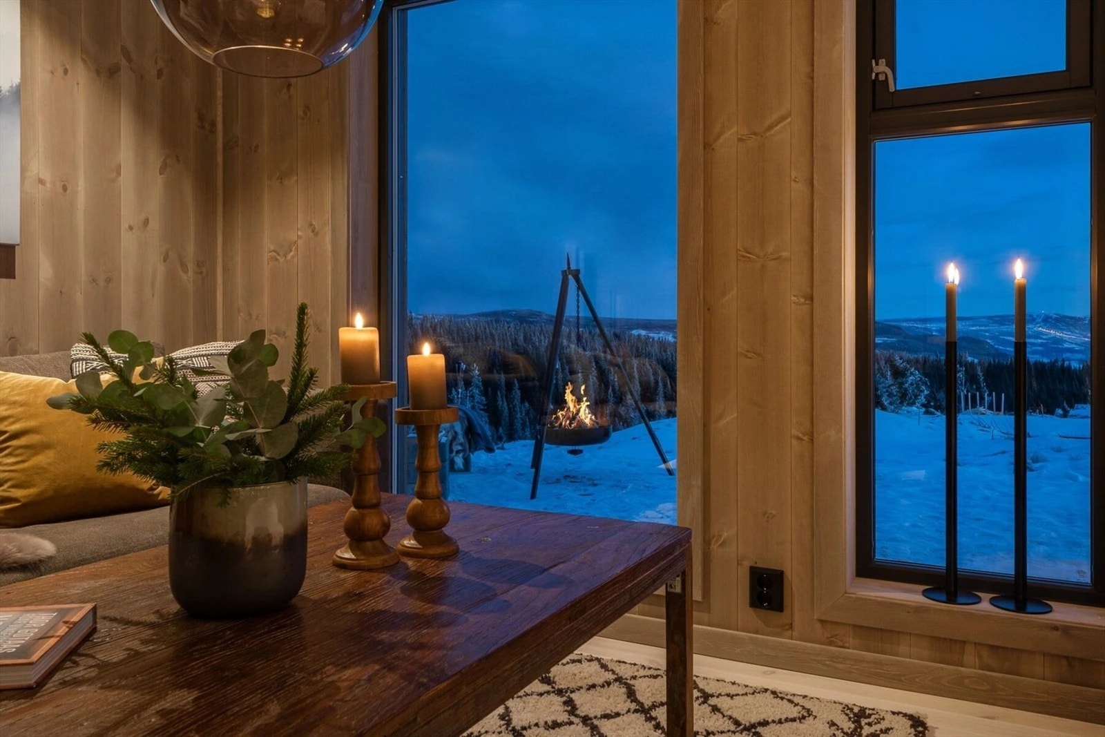 Foto fra en oppsatt Lofoten 85 hyttemodell i tomteområdet Galleribilde