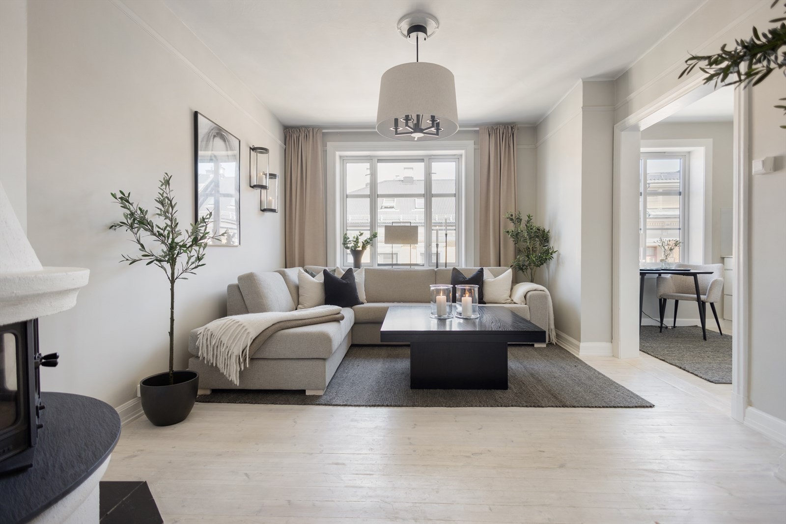 En svært attraktiv 3-roms selveierleilighet med fantastisk beliggenhet, midt på Frogner. Galleribilde