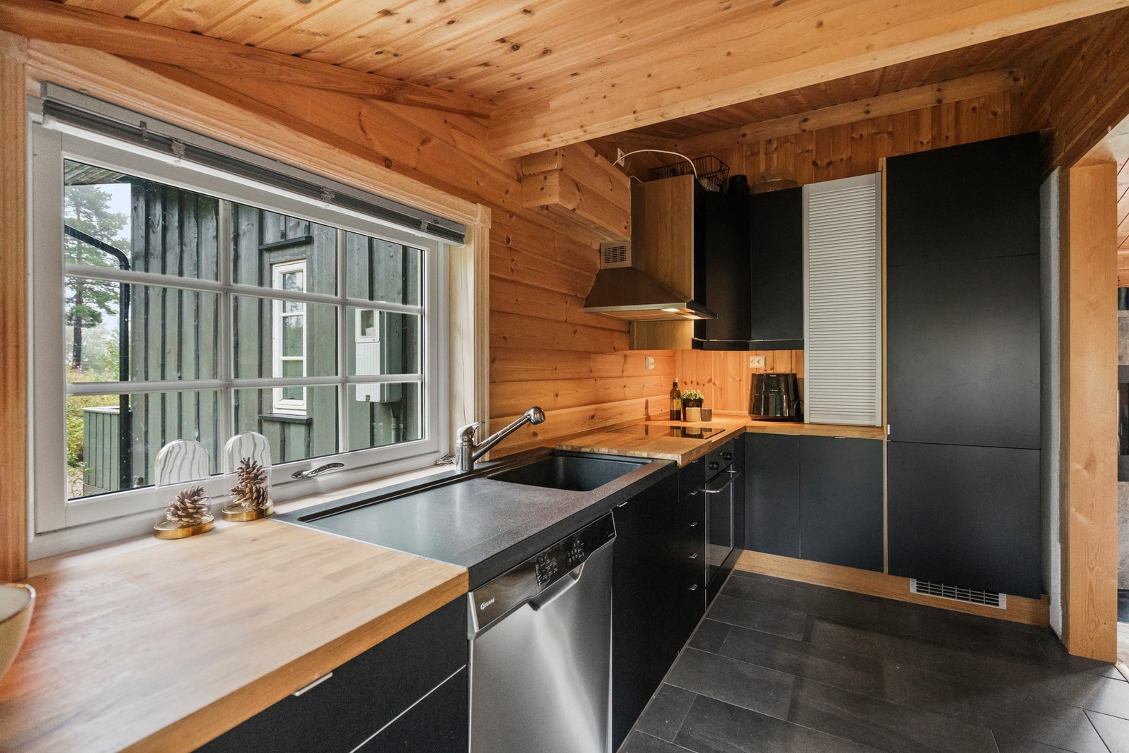 Her kan du lage mat mens du nyter utsikten Galleribilde