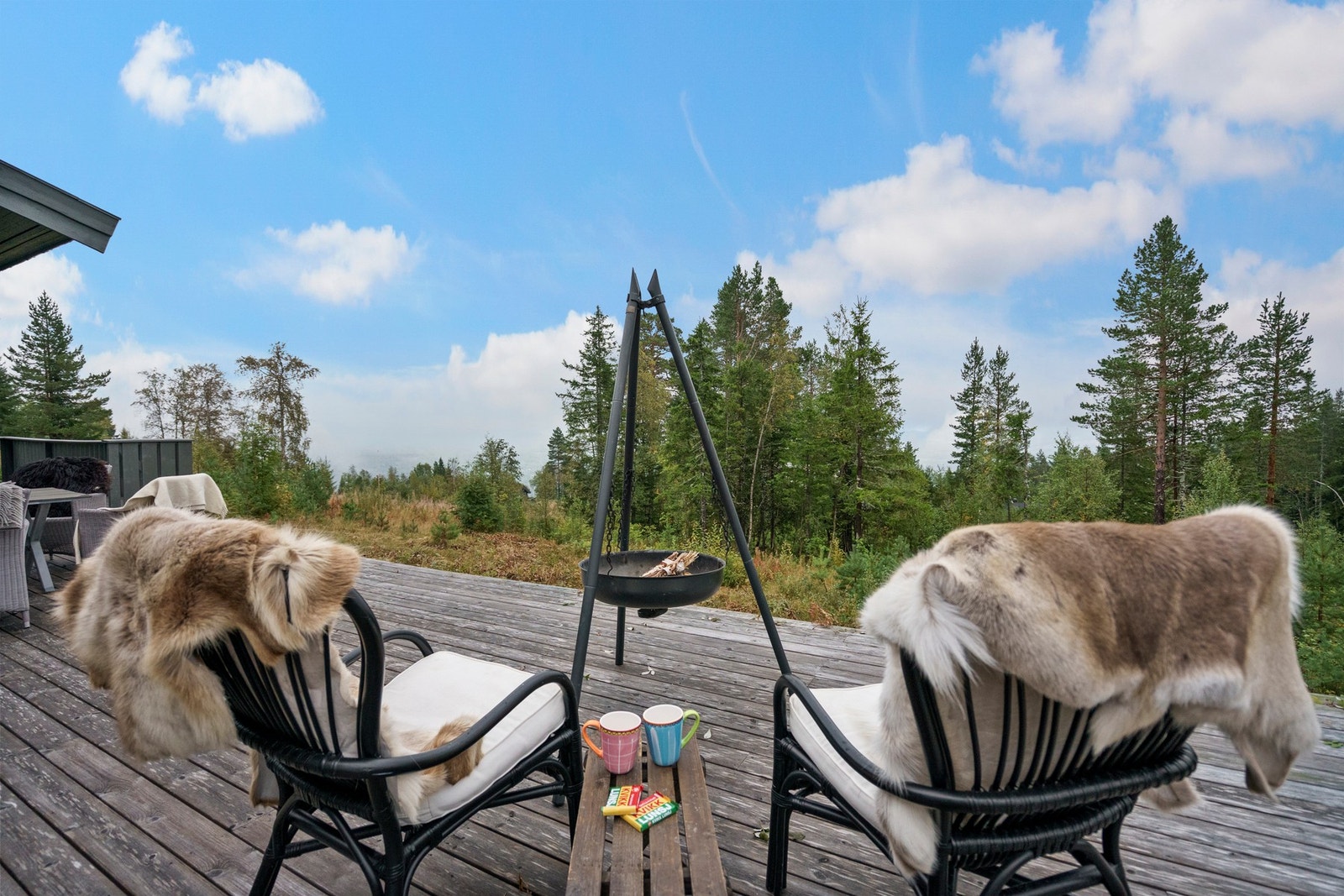 Hyggelig uteområde som inviterer til lange kvelder under åpen himmel. Galleribilde