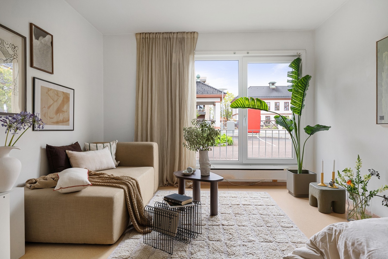 Leiligheten ligger fint til i 1. etasje og har en god planløsning. Galleribilde