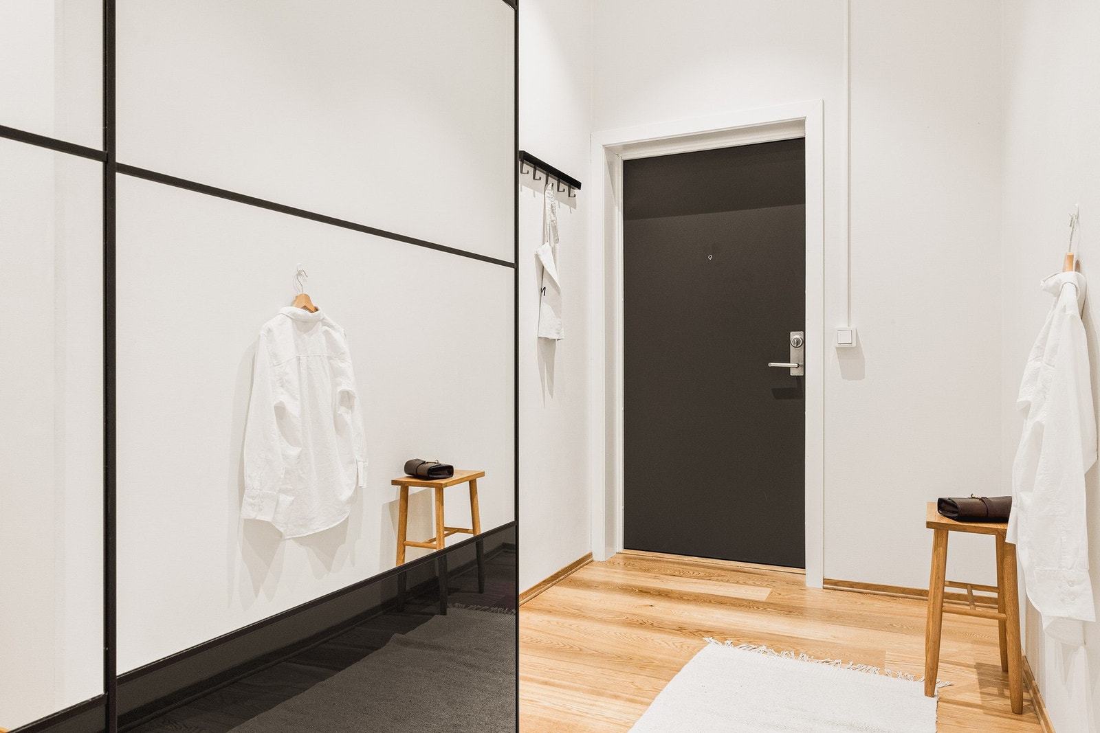 Entréen er lys og innbydende. Galleribilde