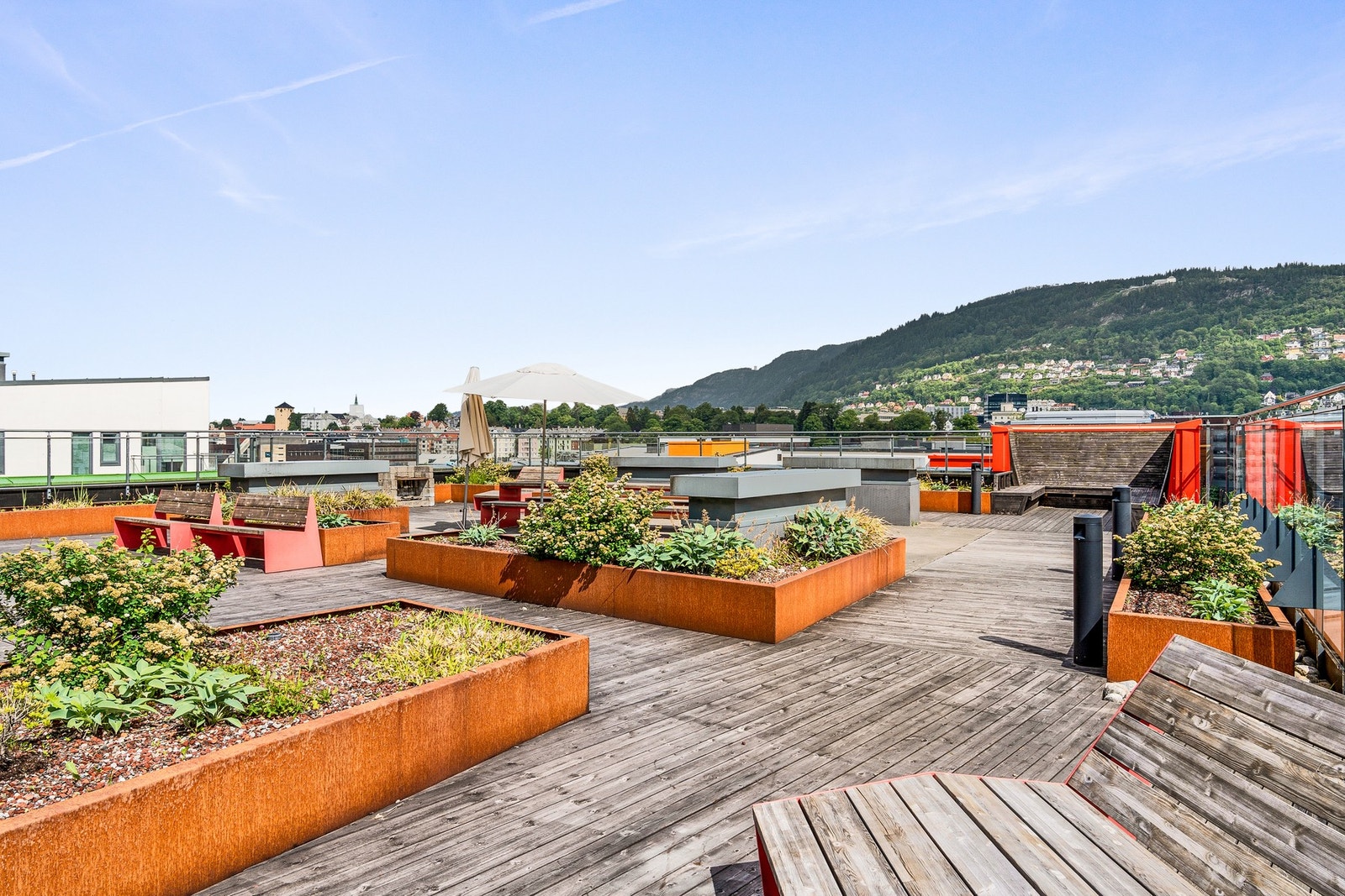 Sameiet har en flott felles takterrasse med heisadkomst. Galleribilde