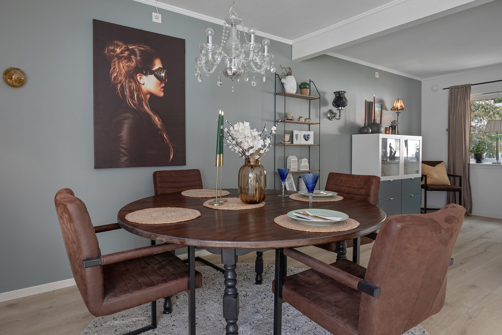 Her kan ein nyte mange koselege måltider sammen. Galleribilde