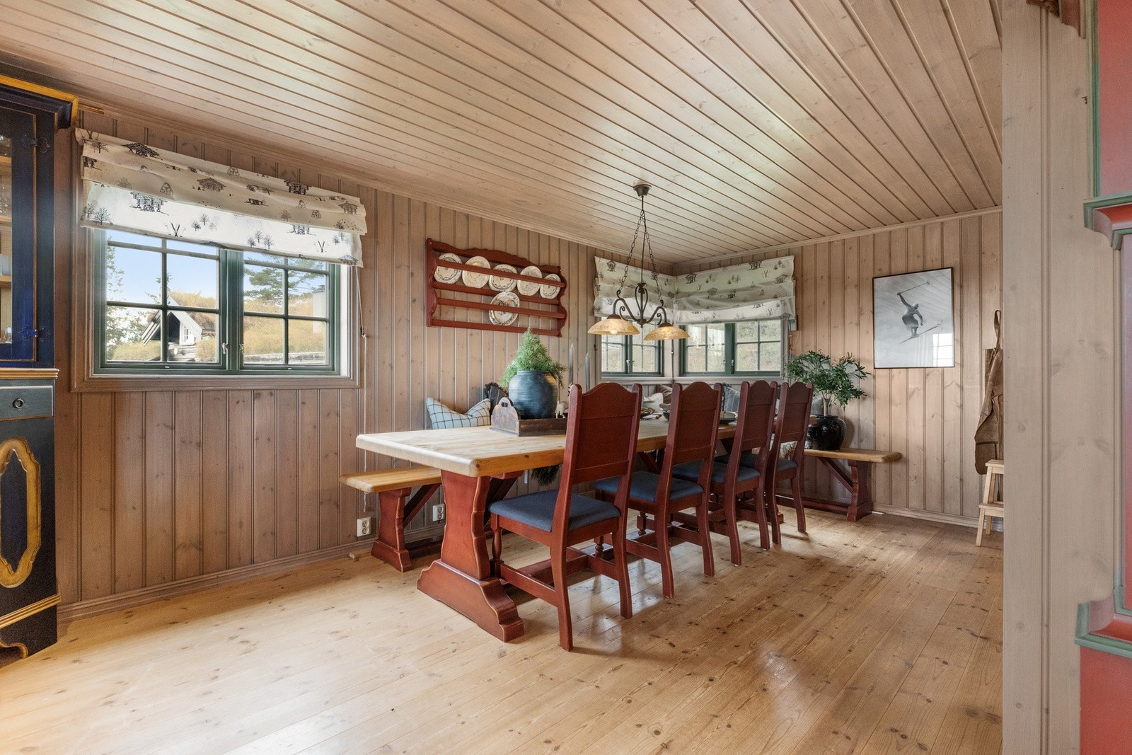 God plass til langbord Galleribilde