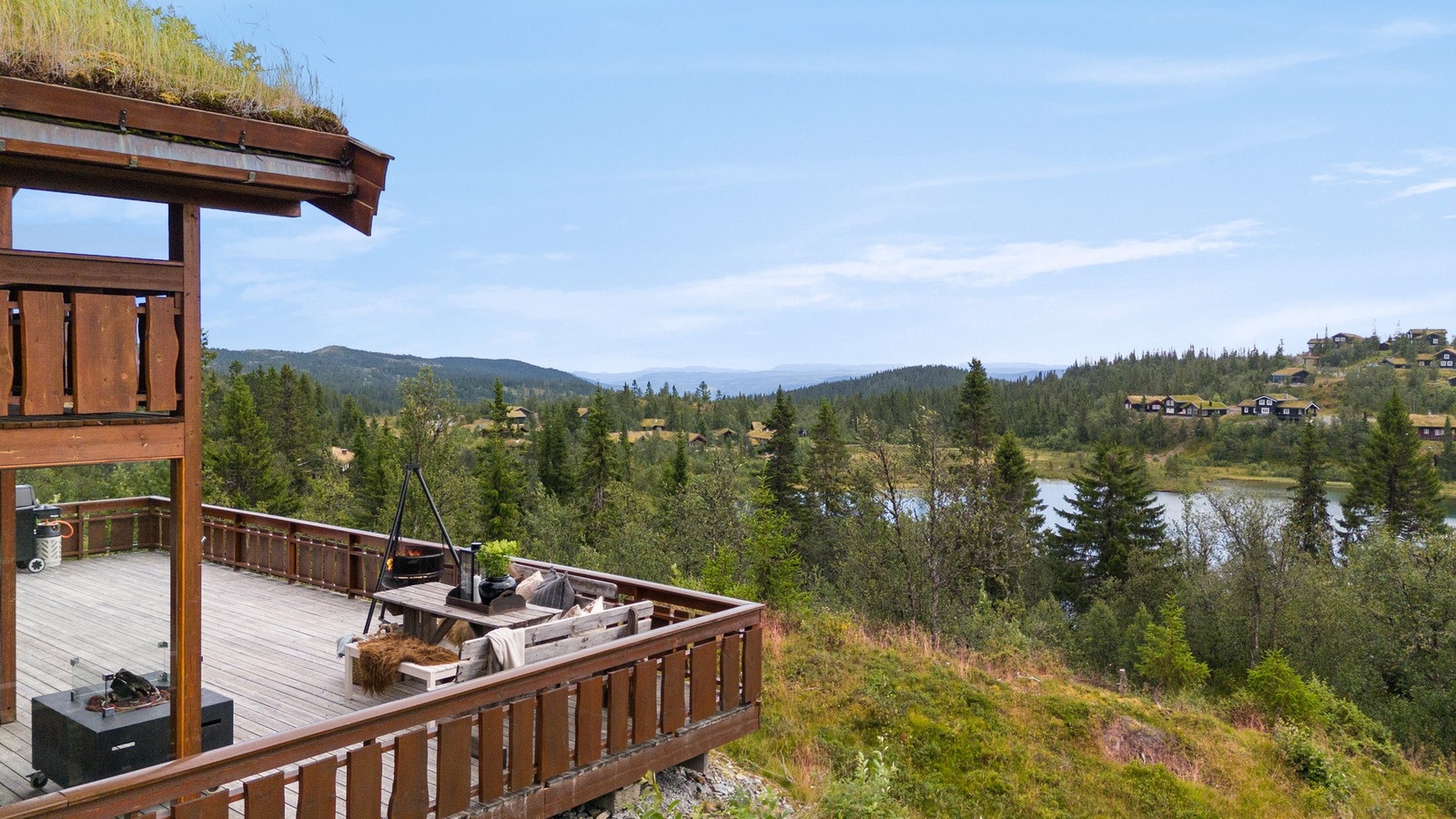 Det bugner av fine turmuligheter rett utenfor hyttedøren Galleribilde