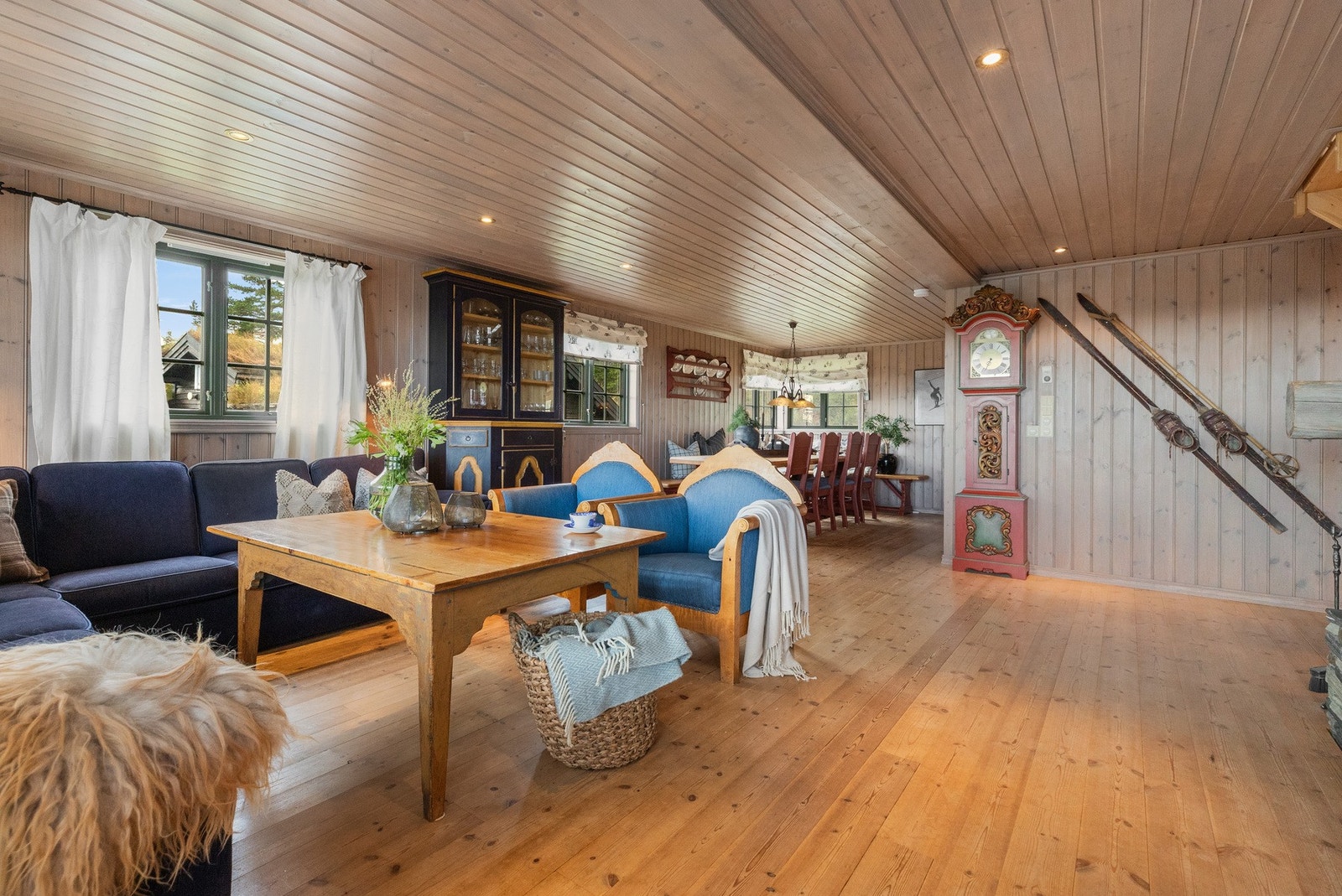 Lune farger i rommet gir en god romfølelse Galleribilde