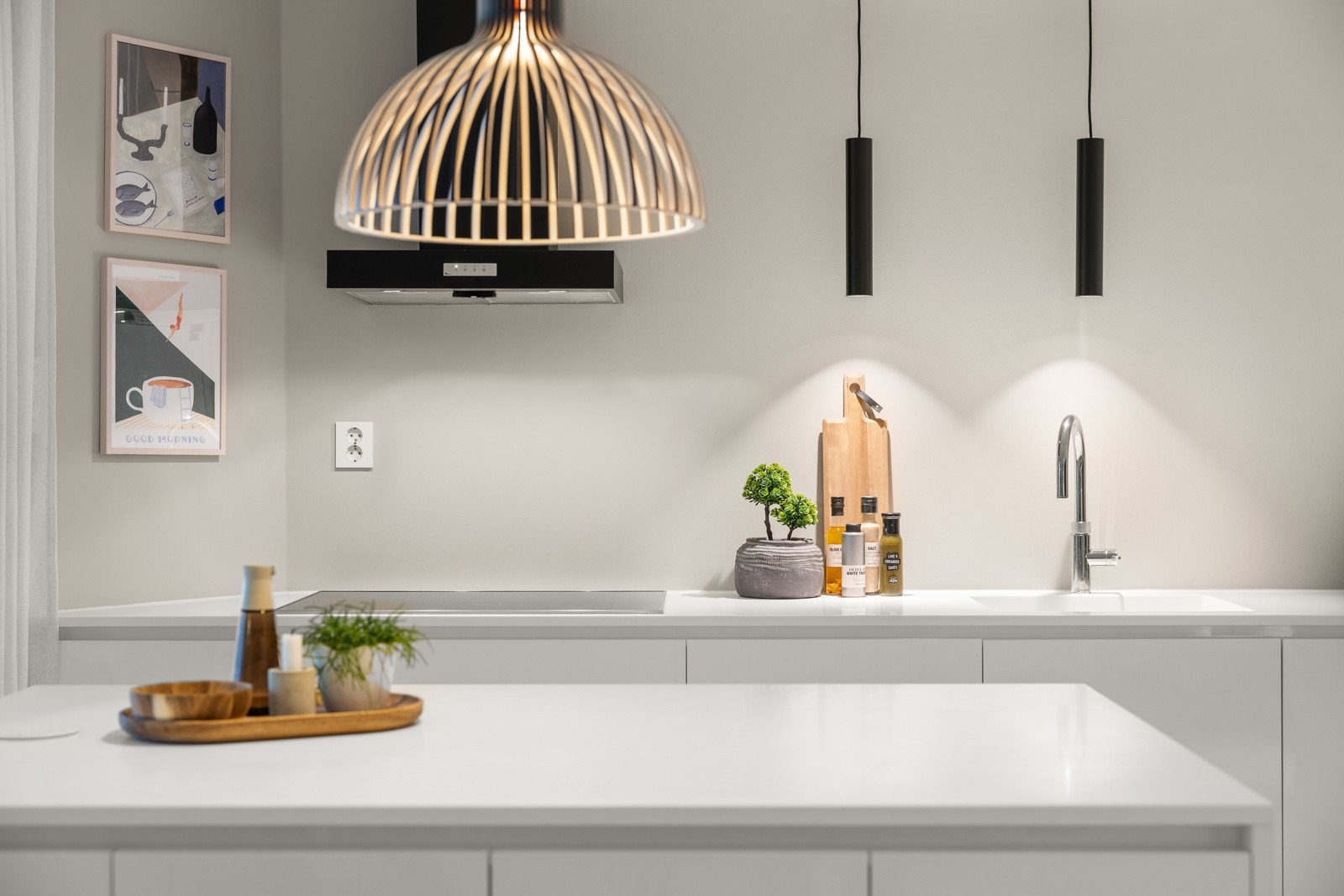 Her får du virkelig alt du ønsker deg av en eksklusiv byleilighet. Dette er en bolig som må oppleves, så velkommen skal du være til visning! Galleribilde