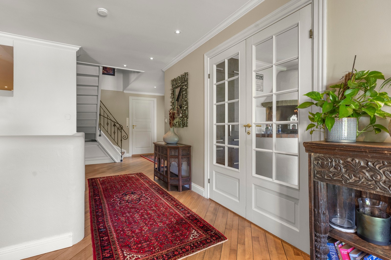 Gang og trappehall. Galleribilde