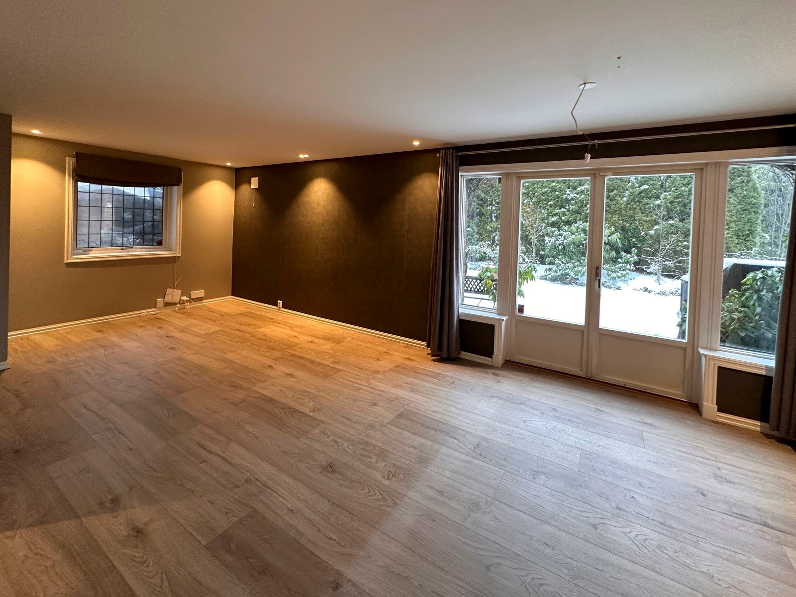 Privat bilde. Her er det plass til flere hyggelige soner, som en romslig sofagruppe, en egen lesekrok eller en spiseplass. Galleribilde