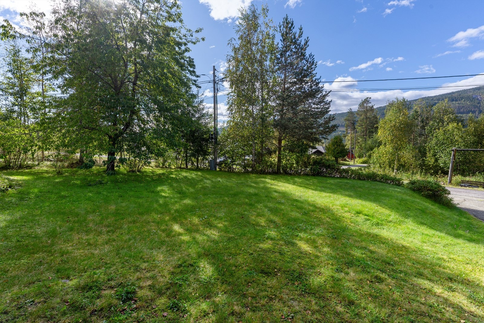 Hagen gir god boltreplass for hele familien. Galleribilde