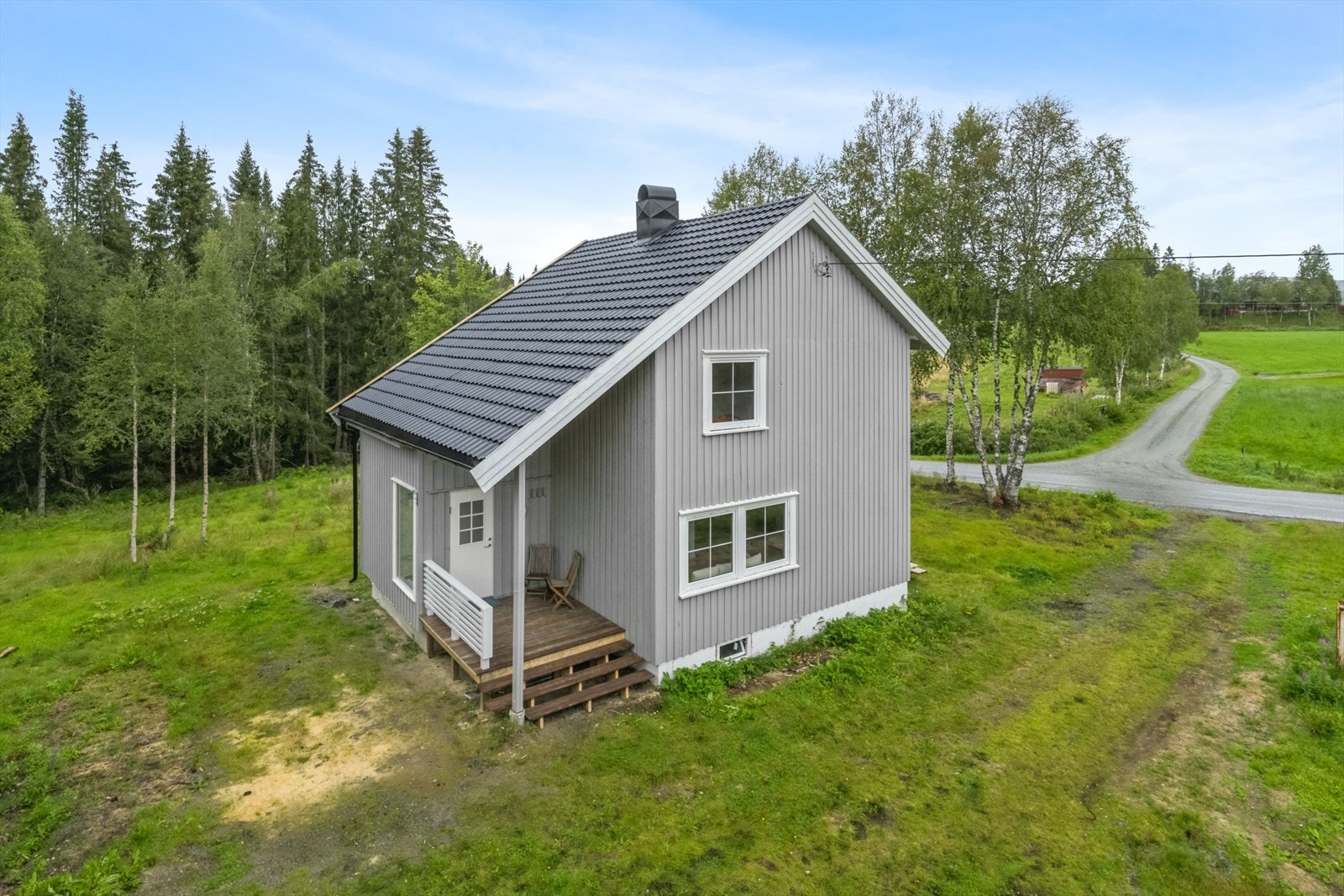 Eiendommen har blitt vestlig renovert etter 2020, med bl.annet ny takkonstruksjon og taktekking, fasader malt 3 strøk, nye vinduer og dører, nytt inngangsparti og det meste av el-anlegget. Galleribilde