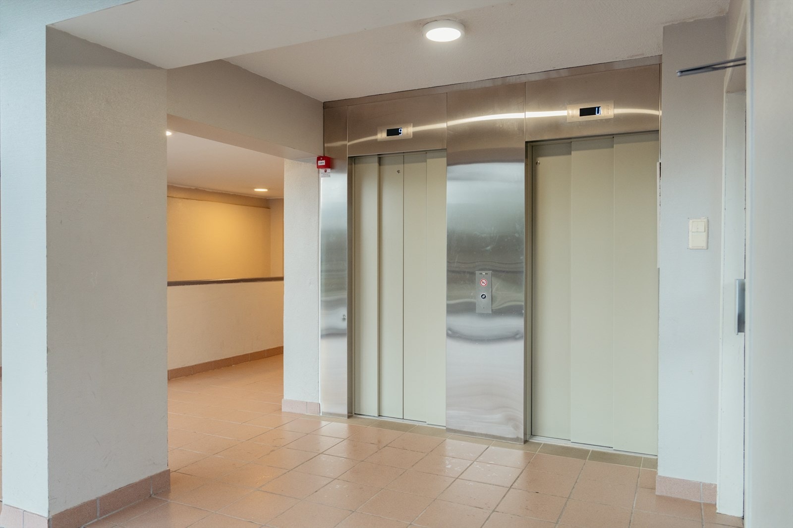 Fellesgang med heis. Galleribilde