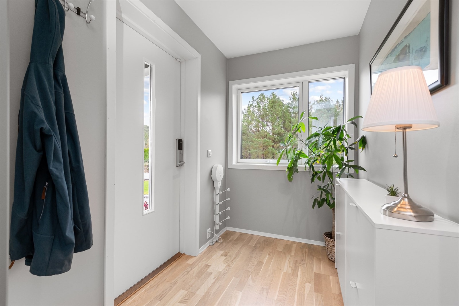 Gang/inngangsparti i 1. etasje
(godkjent til soverom iht byggetegninger) Galleribilde