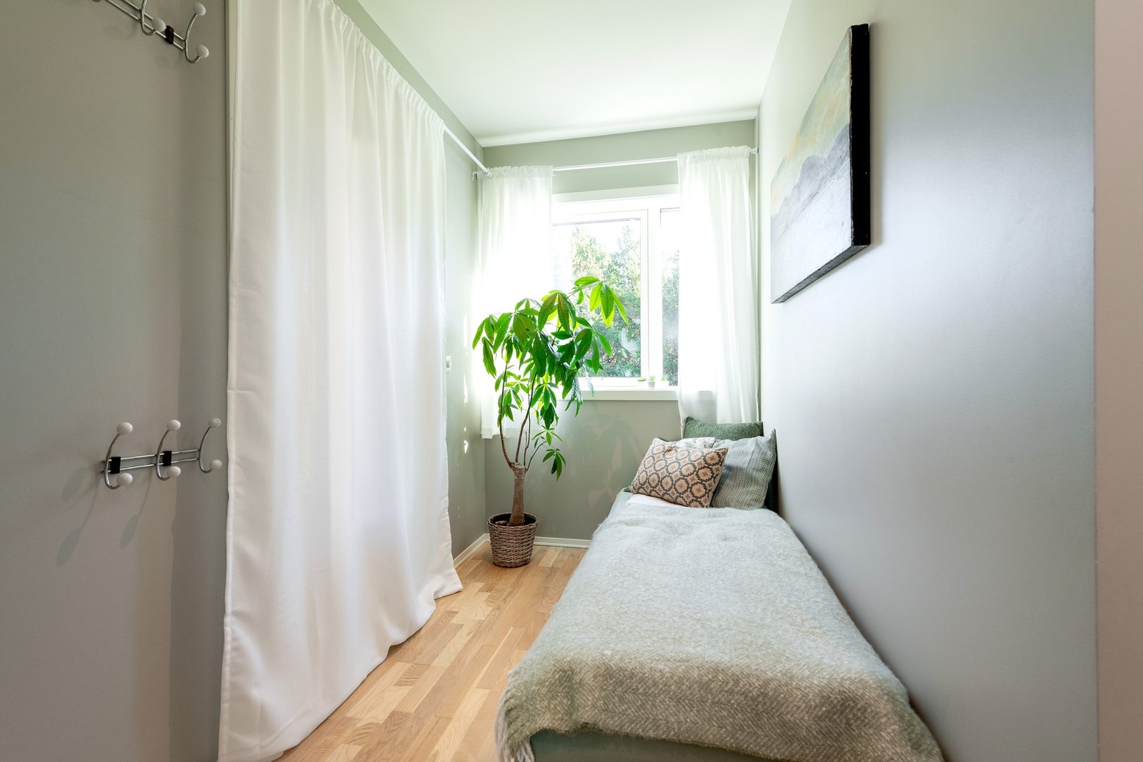 Entre/event. soverom (godkjent iht byggetegninger) i 1. etasje Galleribilde