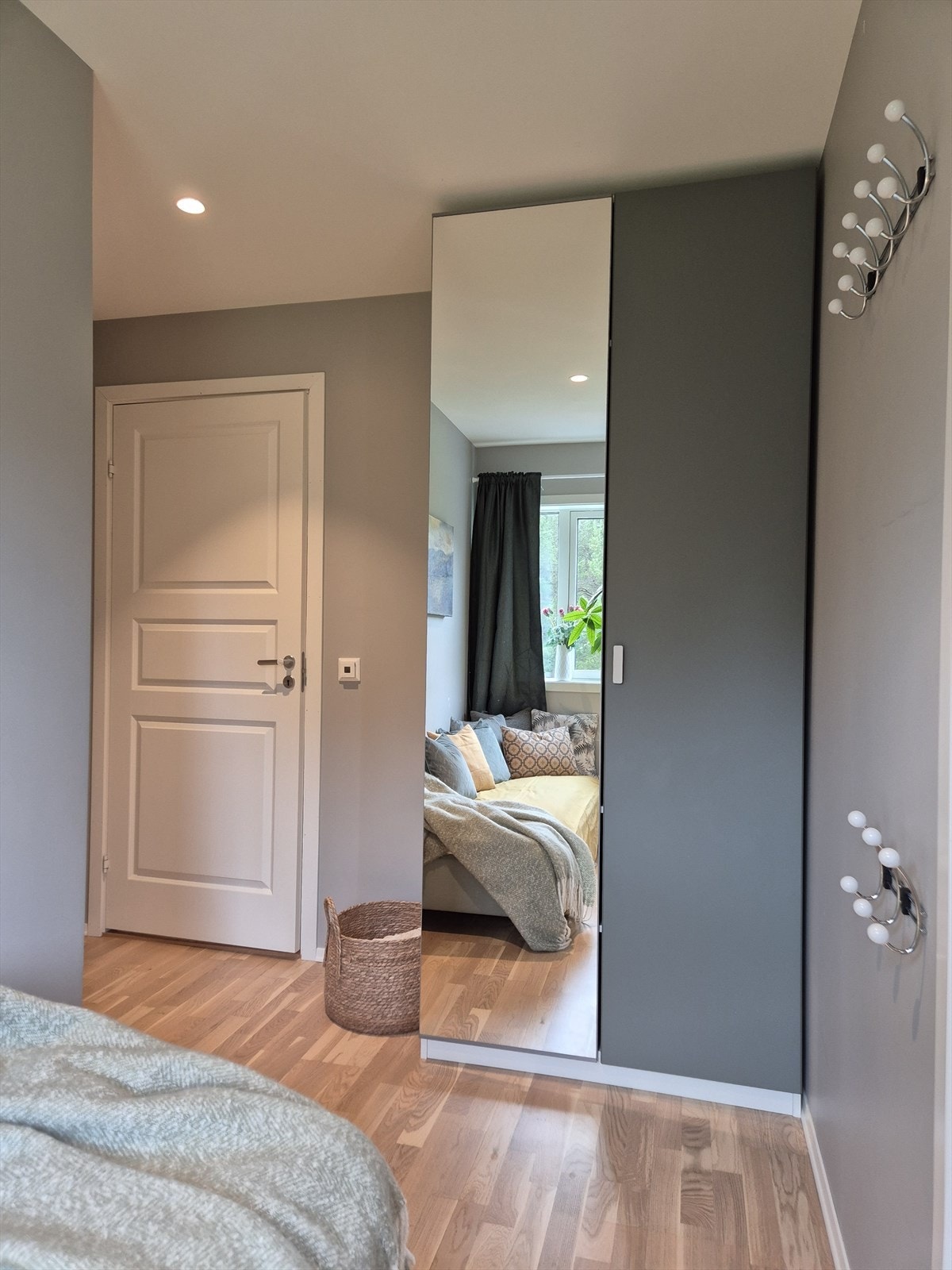 Entre/event. soverom (godkjent iht byggetegninger) i 1. etasje Galleribilde