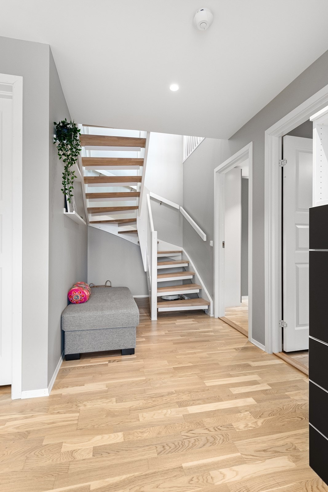 Gang/trapperom 1. etasje Galleribilde