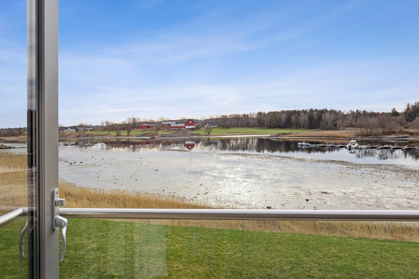 Ta en tur ut på balkongen og start dagen der - nydelige soloppganger venter! Galleribilde