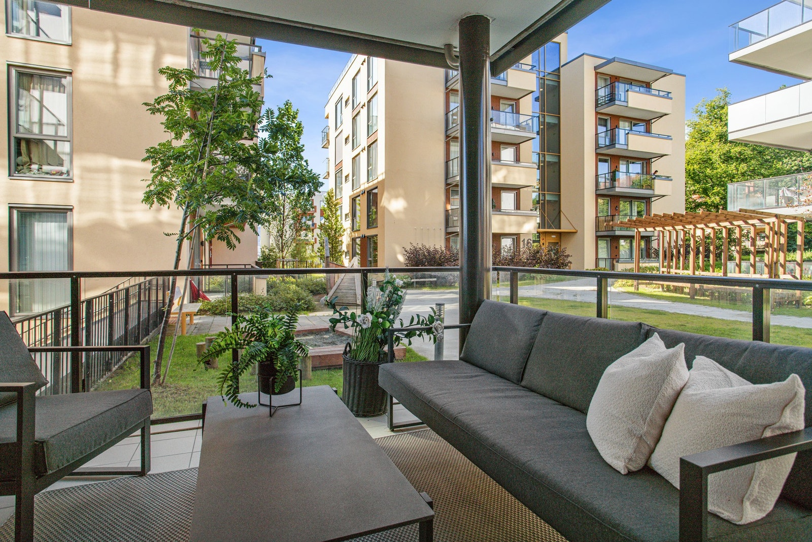 Leiligheten har gangavstand til alle byens fasiliteter. Galleribilde