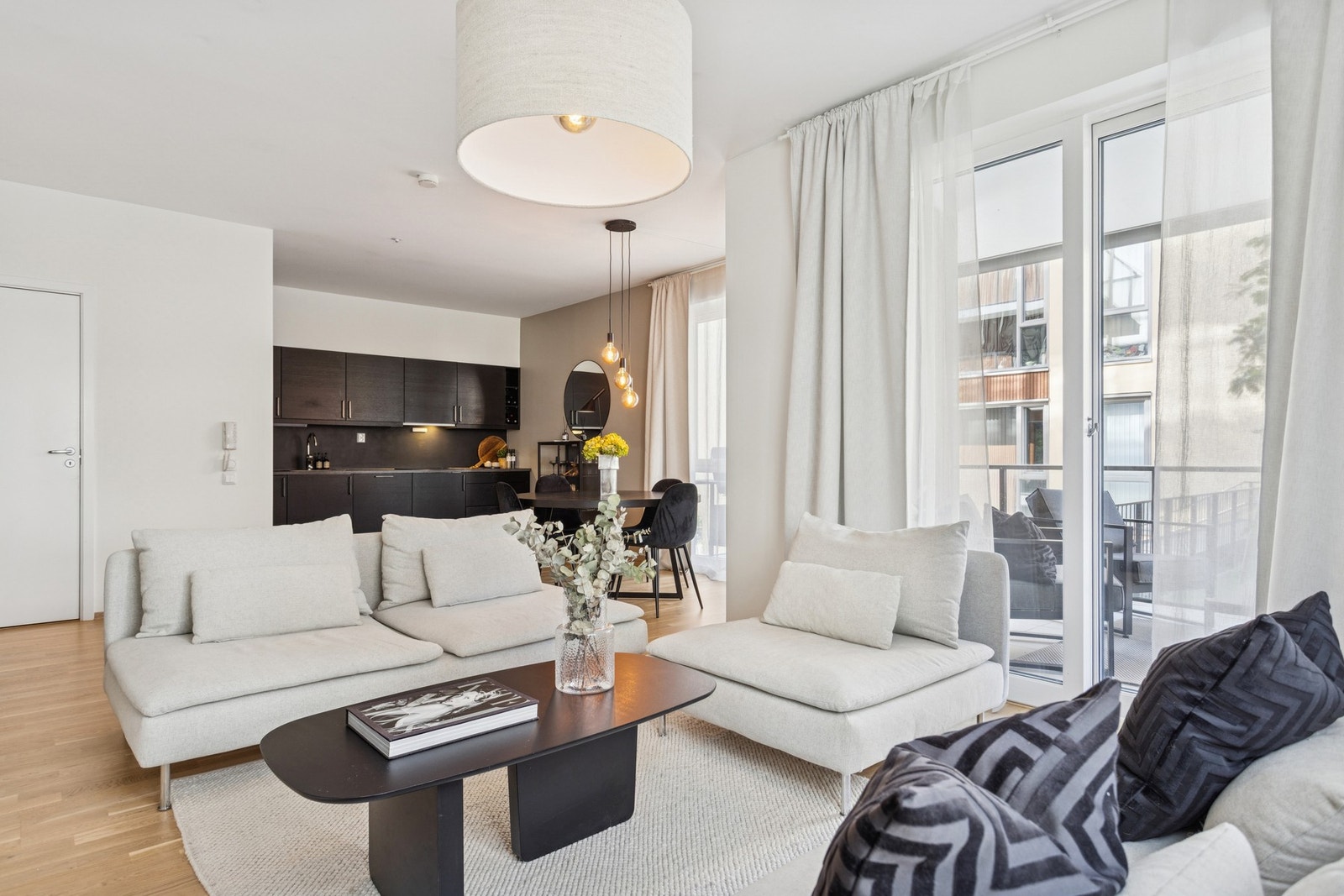 Selveierleilighet med praktisk planløsning. Galleribilde