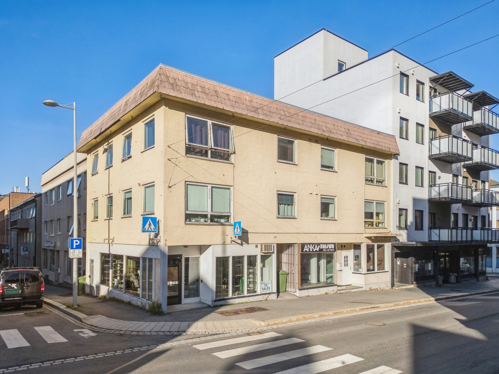 Leiligheten ligger svært sentralt og populært til i Hammerfest sentrum. Galleribilde