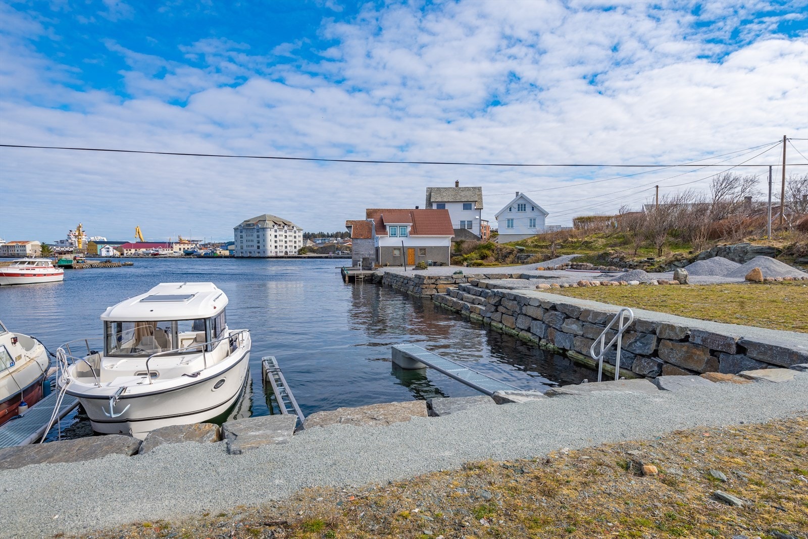 Flotte natursteinskaier Galleribilde
