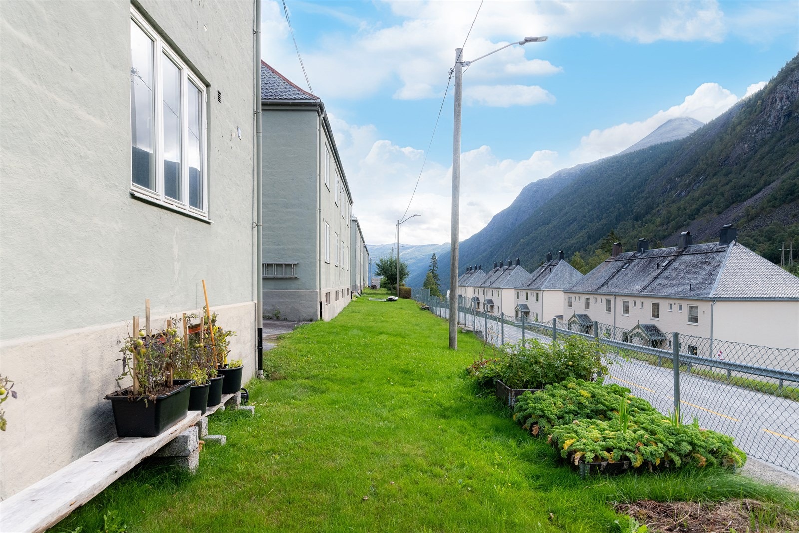 Det er ca. 3 min til sentrum med tilgang til byens fasiliteter. Galleribilde