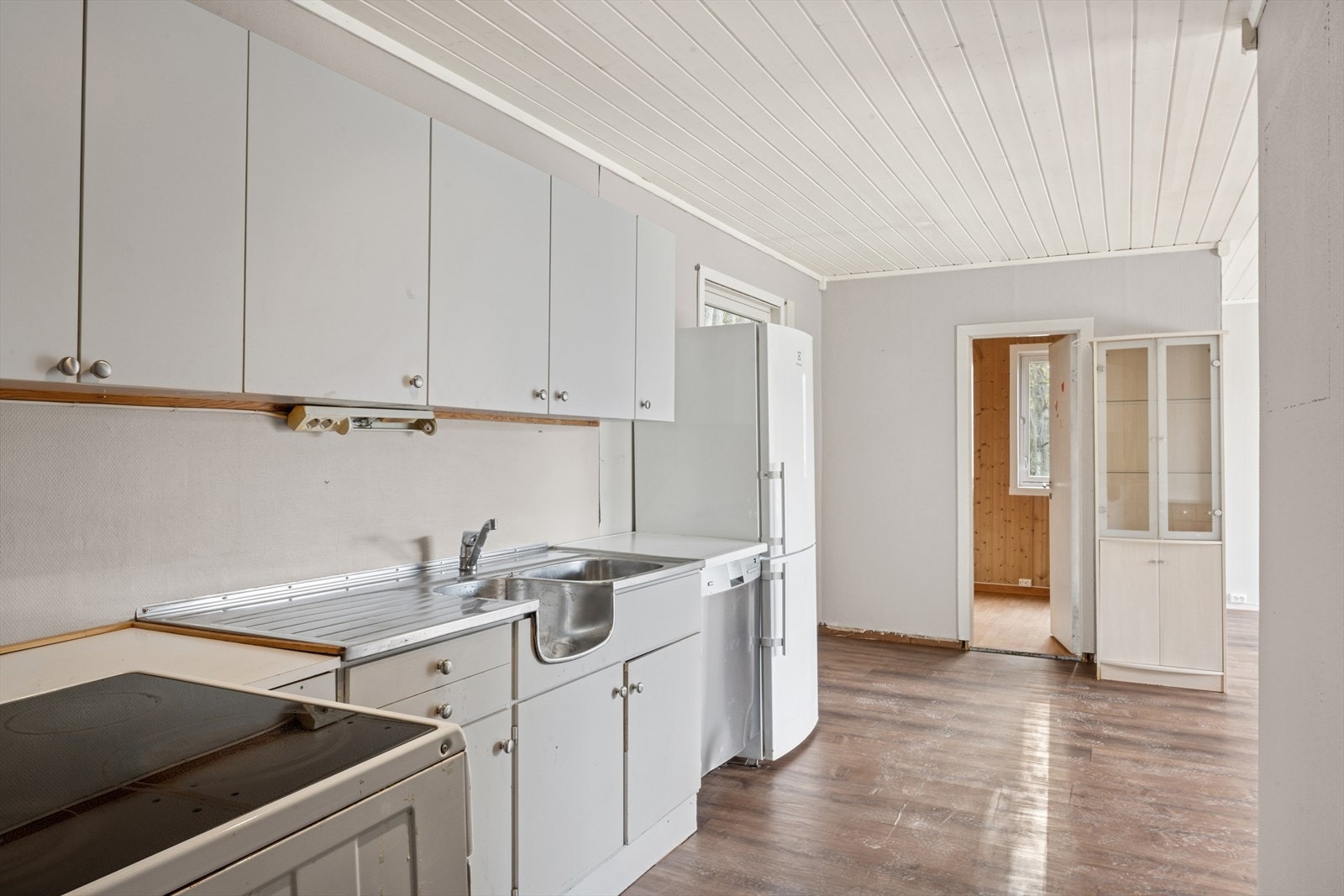 God skap- og benkplass. Galleribilde