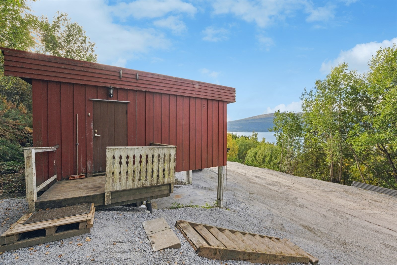 Inngangsparti. Galleribilde