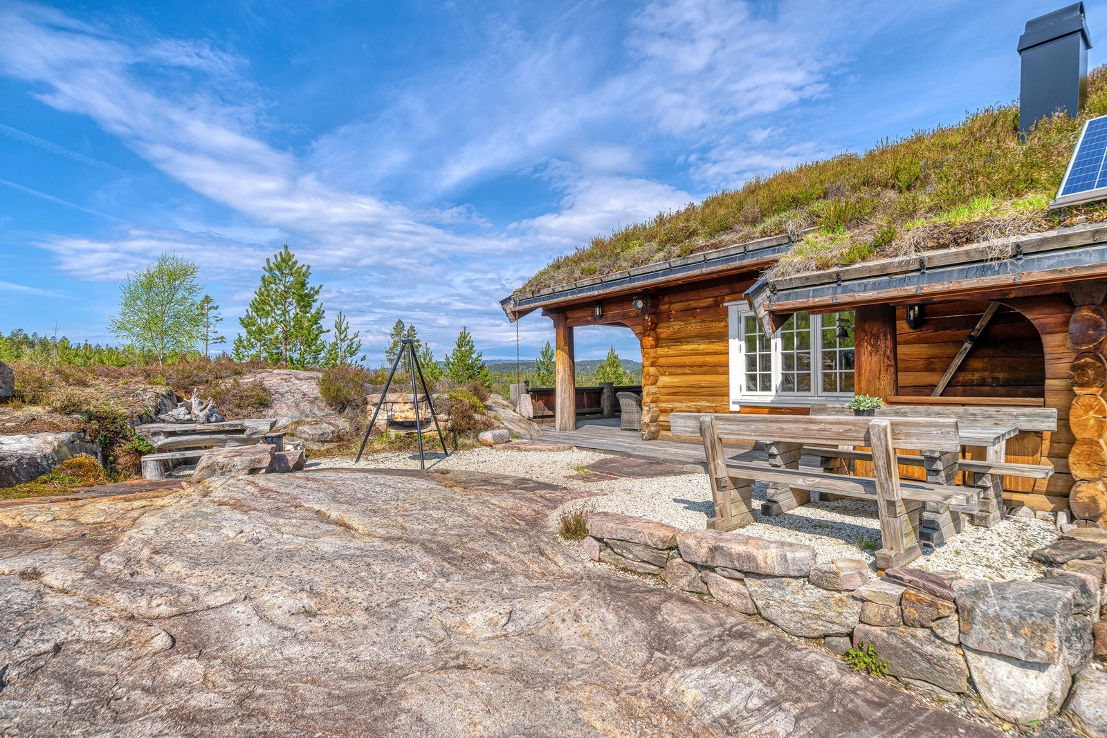 Tradisjonell laft med god atmosfære og flott beliggenhet på Evje Galleribilde