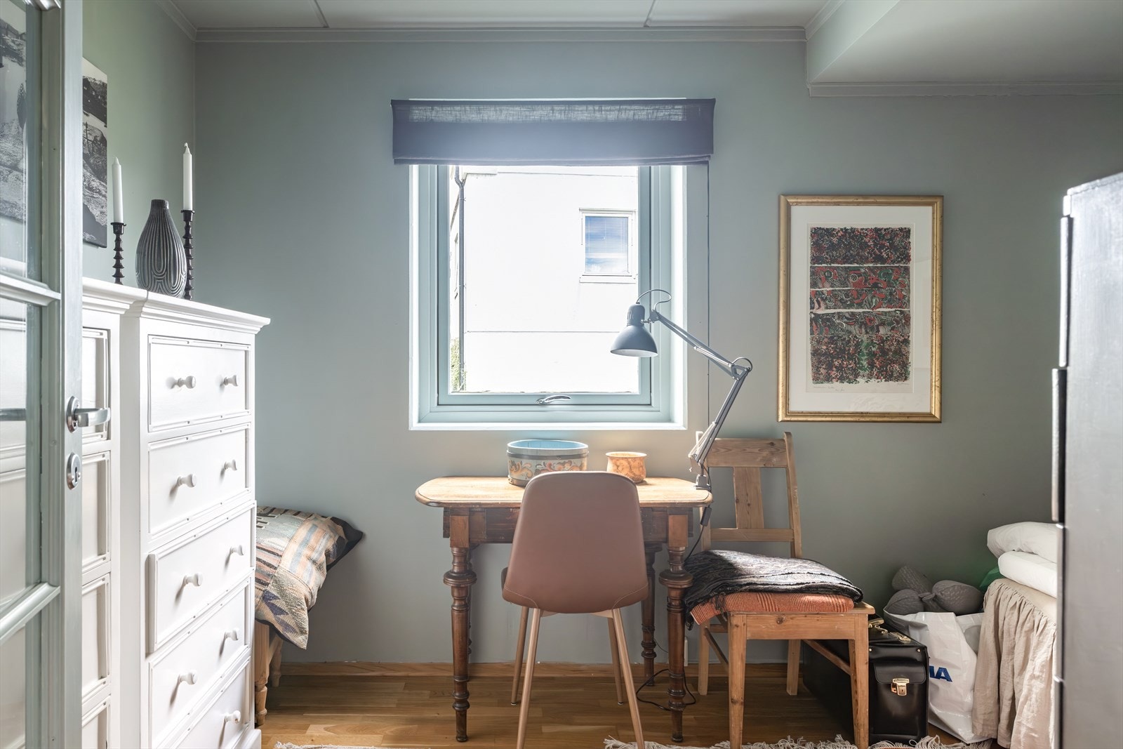 Soverom 3 - et praktisk rom som enkelt kan tilpasses ulike behov, enten det brukes som gjesterom, barnerom, soverom eller kontor. Galleribilde