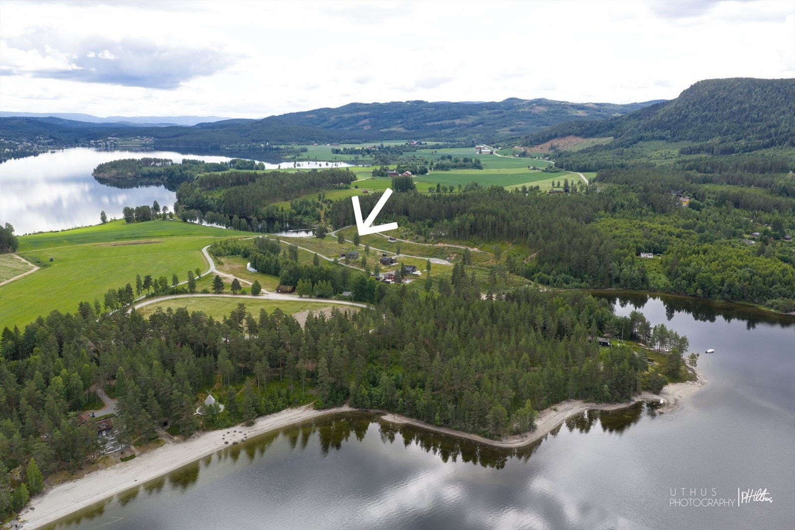 Det er gangavstand til nærmeste badeplass. Galleribilde