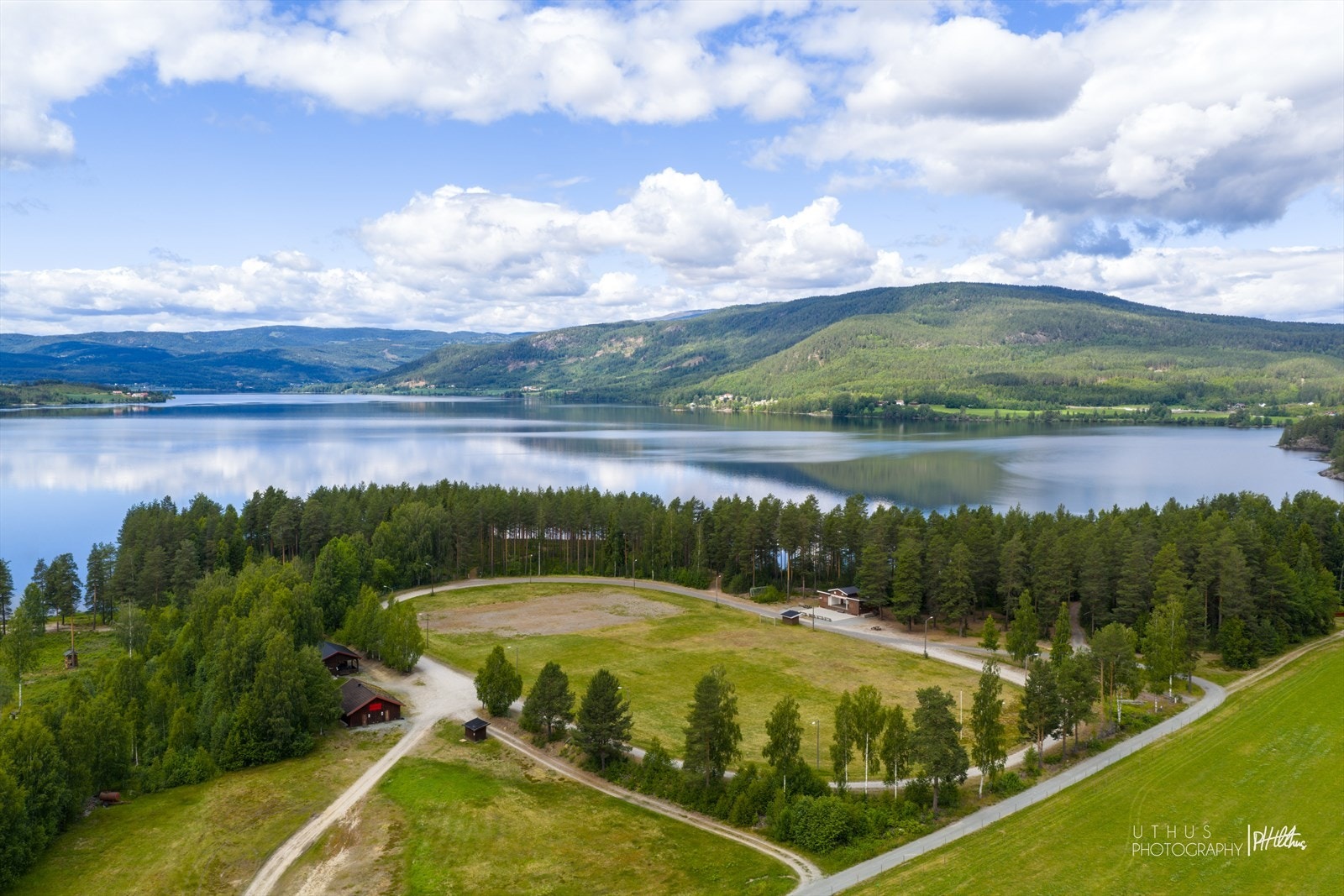 Rett i nærheten er det også en idrettsplass. Galleribilde